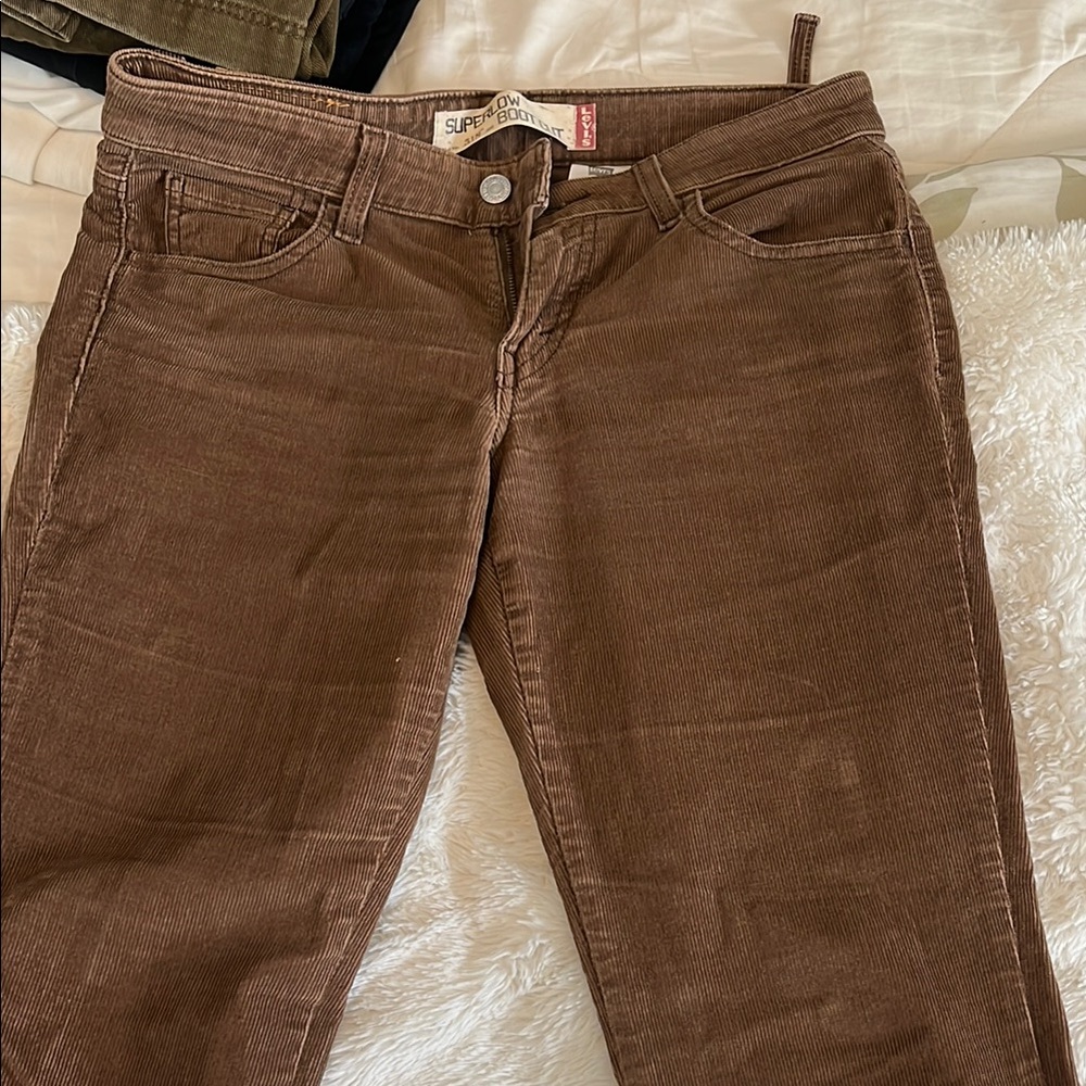 LEVI’S brown bootcut jeans